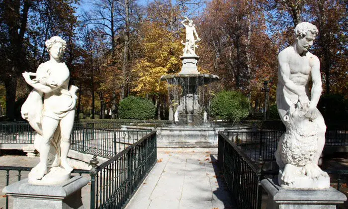 Fontaine d’Hercule et l’Hydre et Fontaine d’Apollon