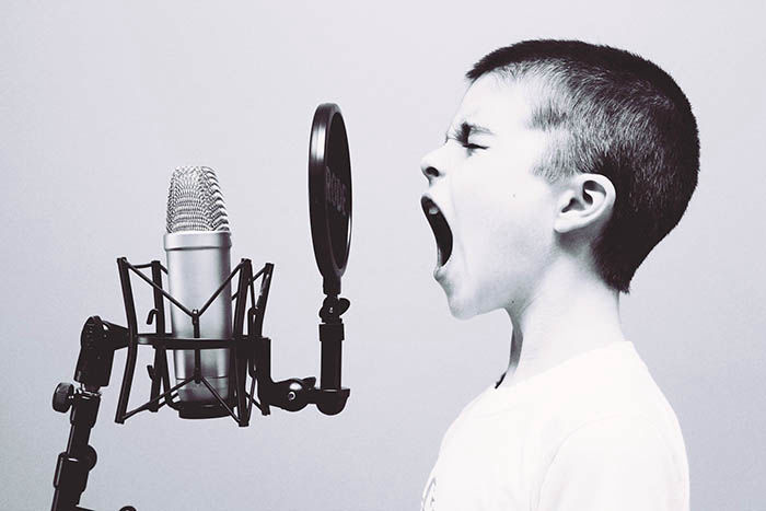 Audioguide théâtralisé avec voix d'enfant (guide audio pour enfants)