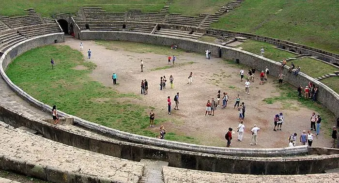 Audioguide de Pompéi. 2 - L'Amphithéâtre romain: