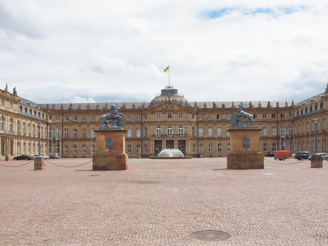 2. Audioguide de Stuttgart. Neues Schloss, ou Nouveau Palais.